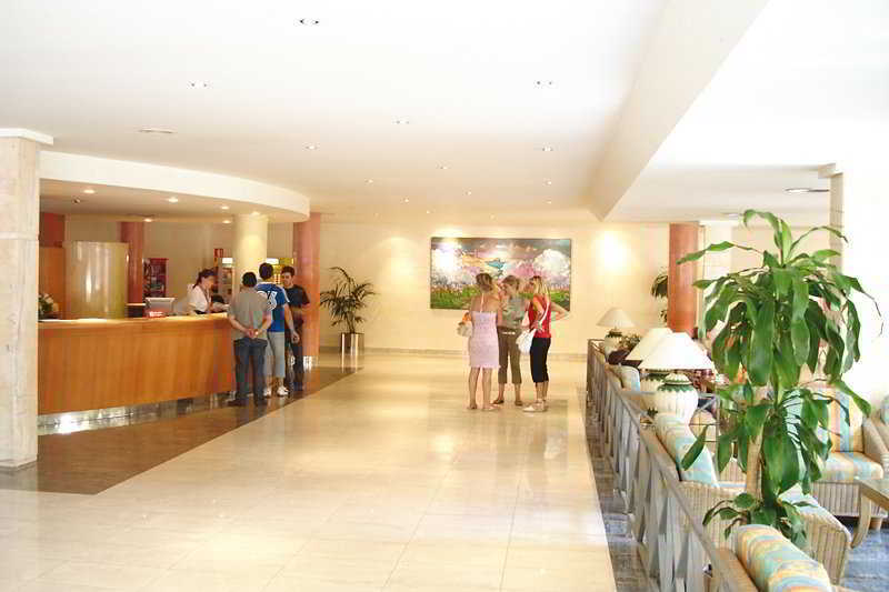 Hotel Servigroup Pueblo Бенидорм Интерьер фото